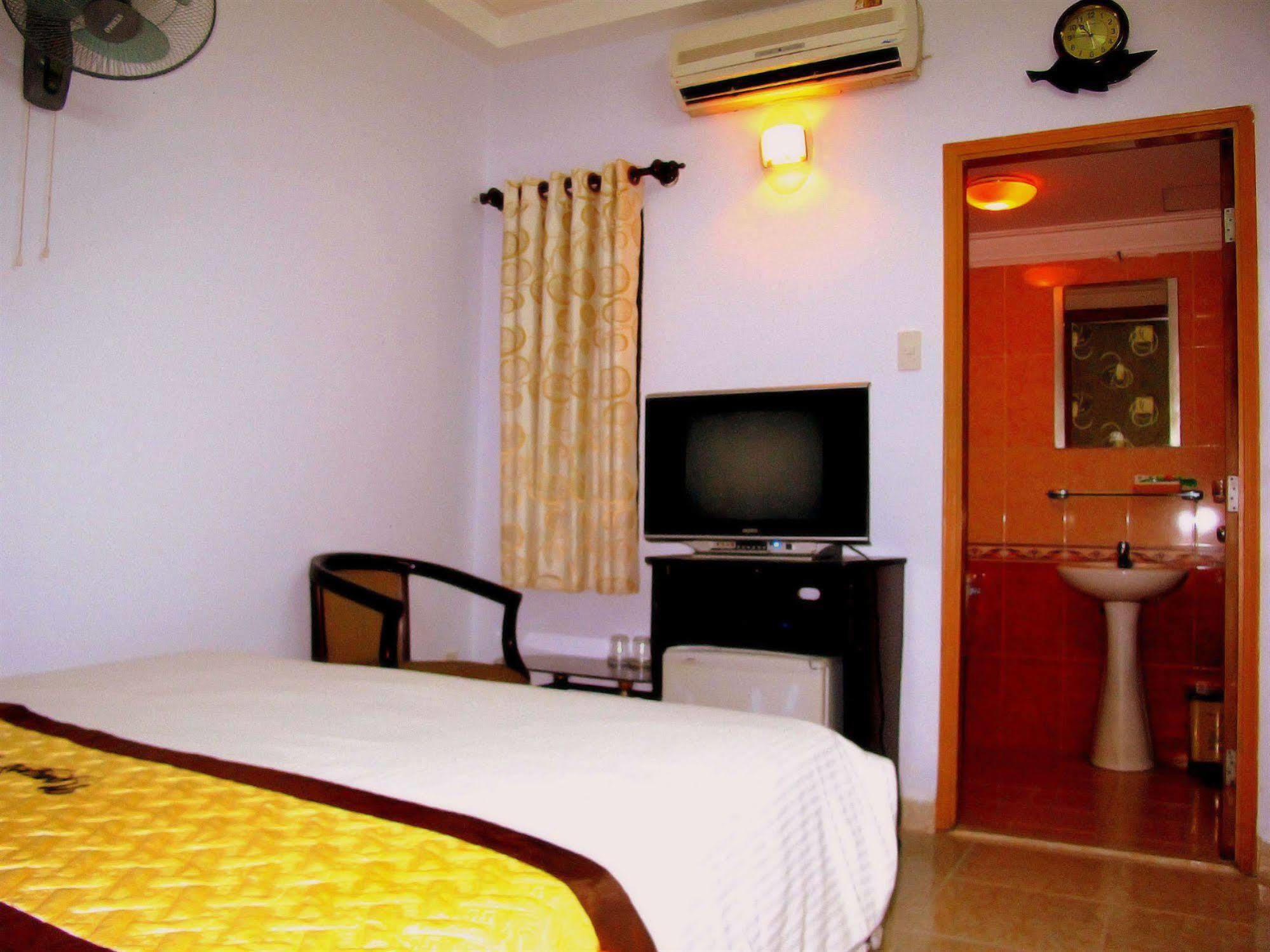 Thuy Tien Hotel Хошимин Экстерьер фото